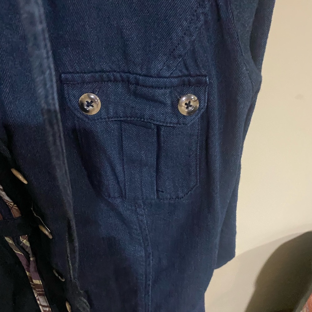 CAbi Tunic Jacket Womens XS Blue Denim 100% Cotton Chambray Button Front - Picture 2 of 6